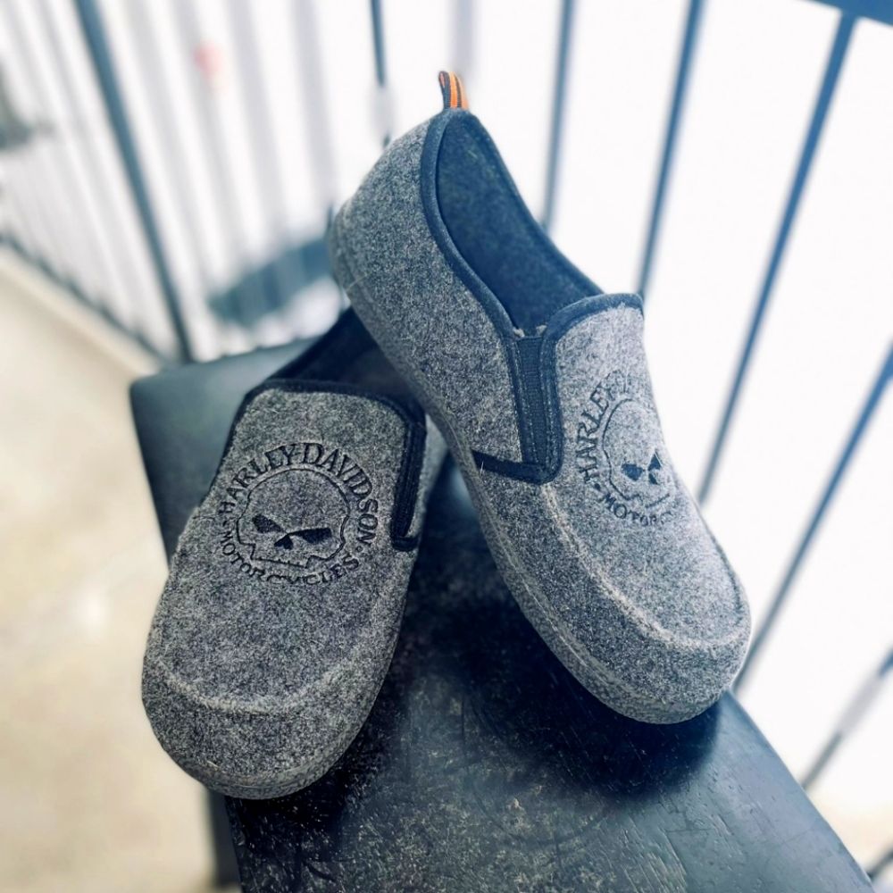 Harley-Davidson® Men's Caleb Black and Grey House Slippers. D93305